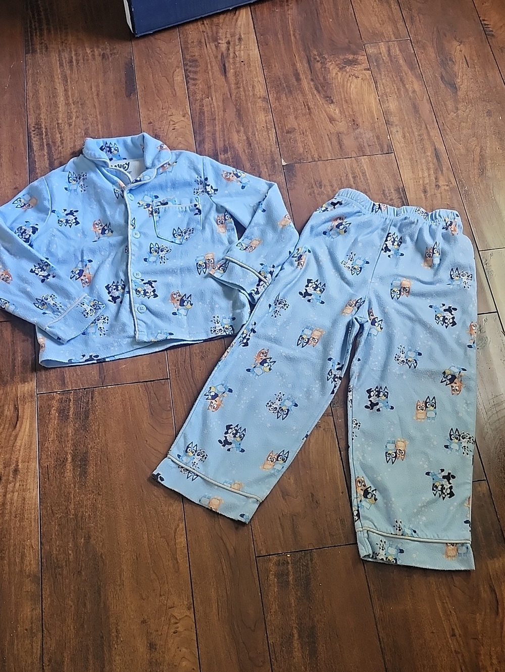 3/$15! Bluey 5t Kids Printed Pajama Set